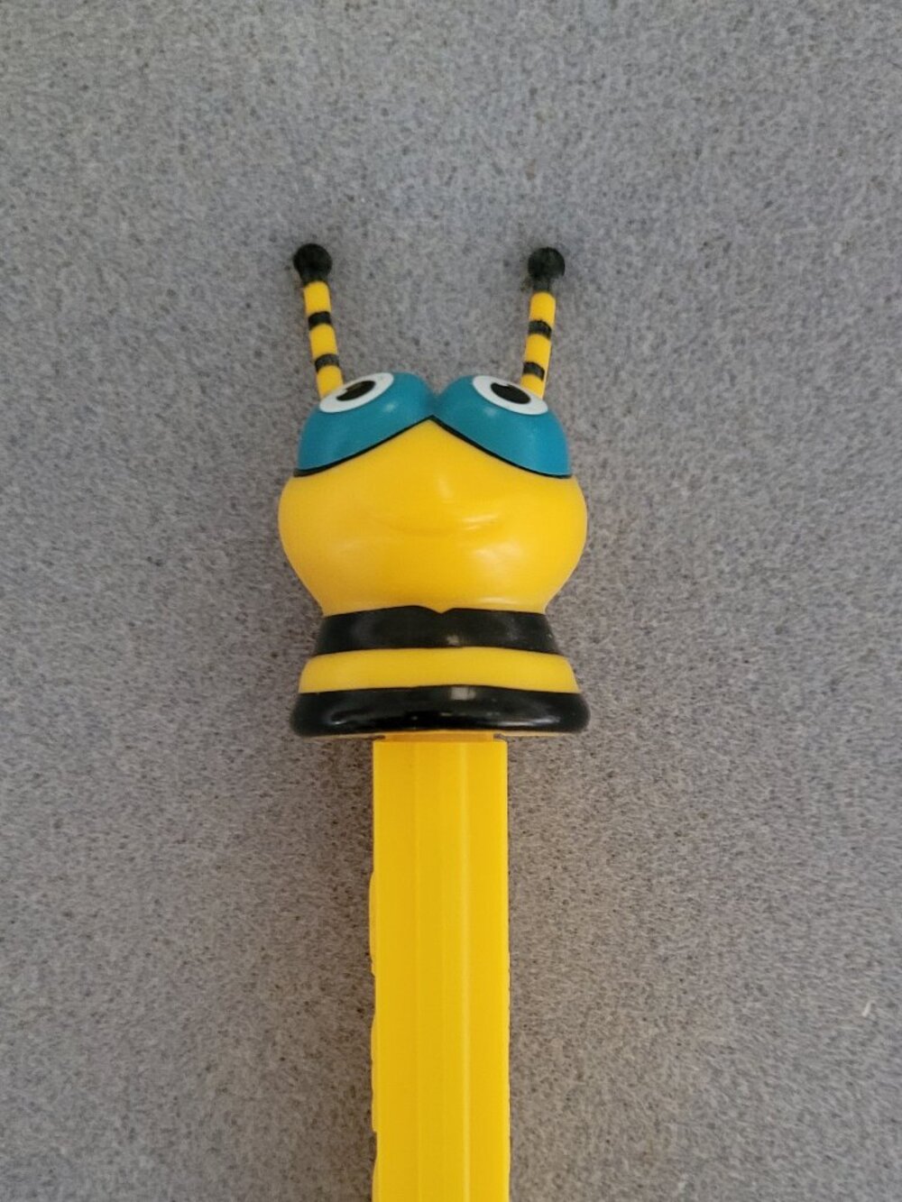 PEZ Baby Bee from Bugz Series Dispenser - VINTAGE/2000!!